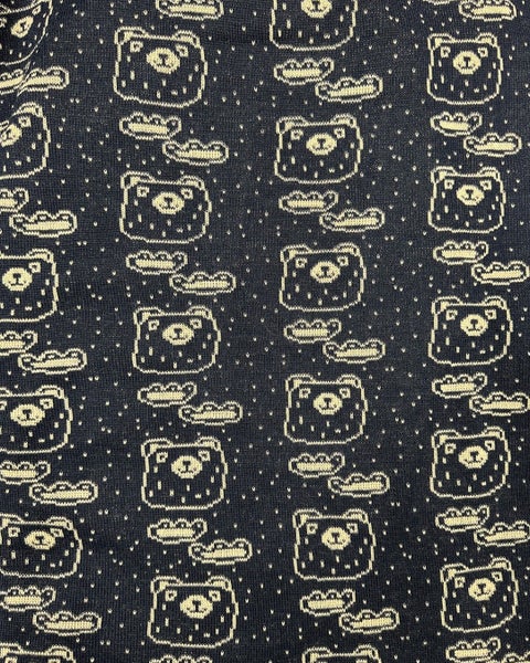 Karhunen-merinovillaneulospala, musta