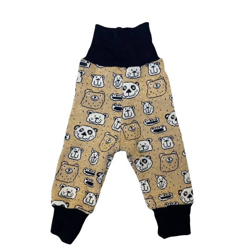 KarhuKerho-merinovillahousut, vauvaresorilla